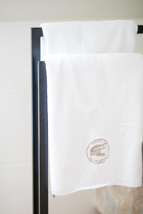 Hotel I Restauracja Na Skarpie 希隆斯克地区宗布科维采 外观 照片
